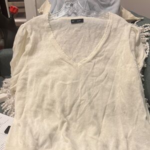 GAP Women's V-Neck Lightweight Ivory Sweater Top